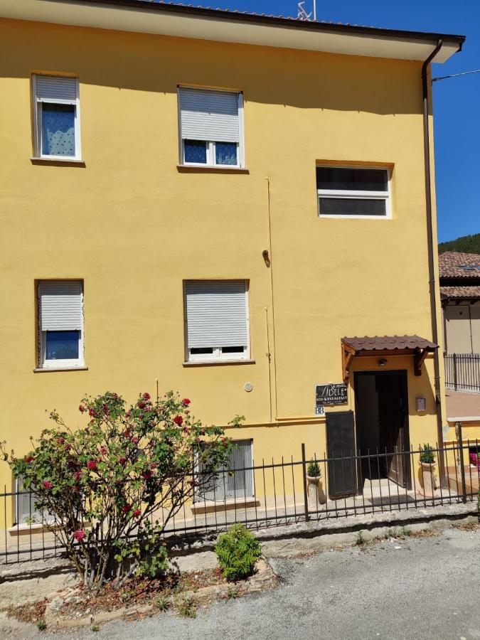 Bed and Breakfast Le Stanze Di Adele LʼAquila Exterior foto