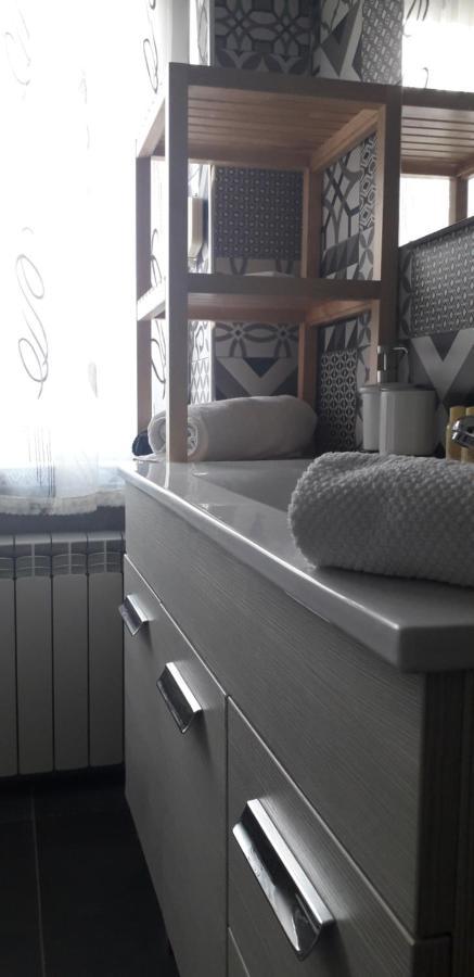 Bed and Breakfast Le Stanze Di Adele LʼAquila Exterior foto